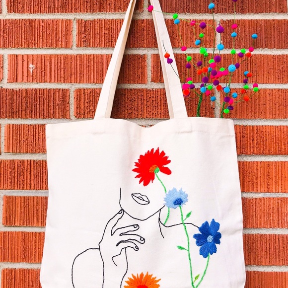 Floral beauty embroidered canvas tote bag, heavy duty minimalistic tote bags - Picture 3 of 4